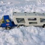 Sneeuw en Tonka Toys Sneeuw en Tonka Toys