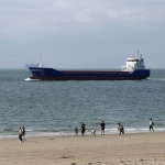 Wandelaars op strand Wandelaars op strand