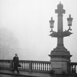 Blauwbrug in de mist