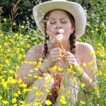 Meisje met paardenbloem Meisje met paardenbloem