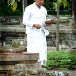 temple priest