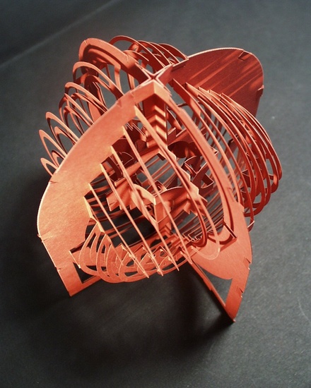 Rondding (een blauw en een terracotta model)