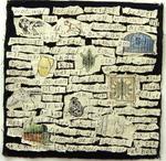 Samenvoegingen van textiel en papier, geborduurd.