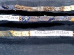 Originele foto van eigen kunstwerken of details op dubbele kaart, handgemaakt, in folie verpakt met de hand dichtgestikt. Bij sommige kaarten gedicht of tekst bijgevoegd.